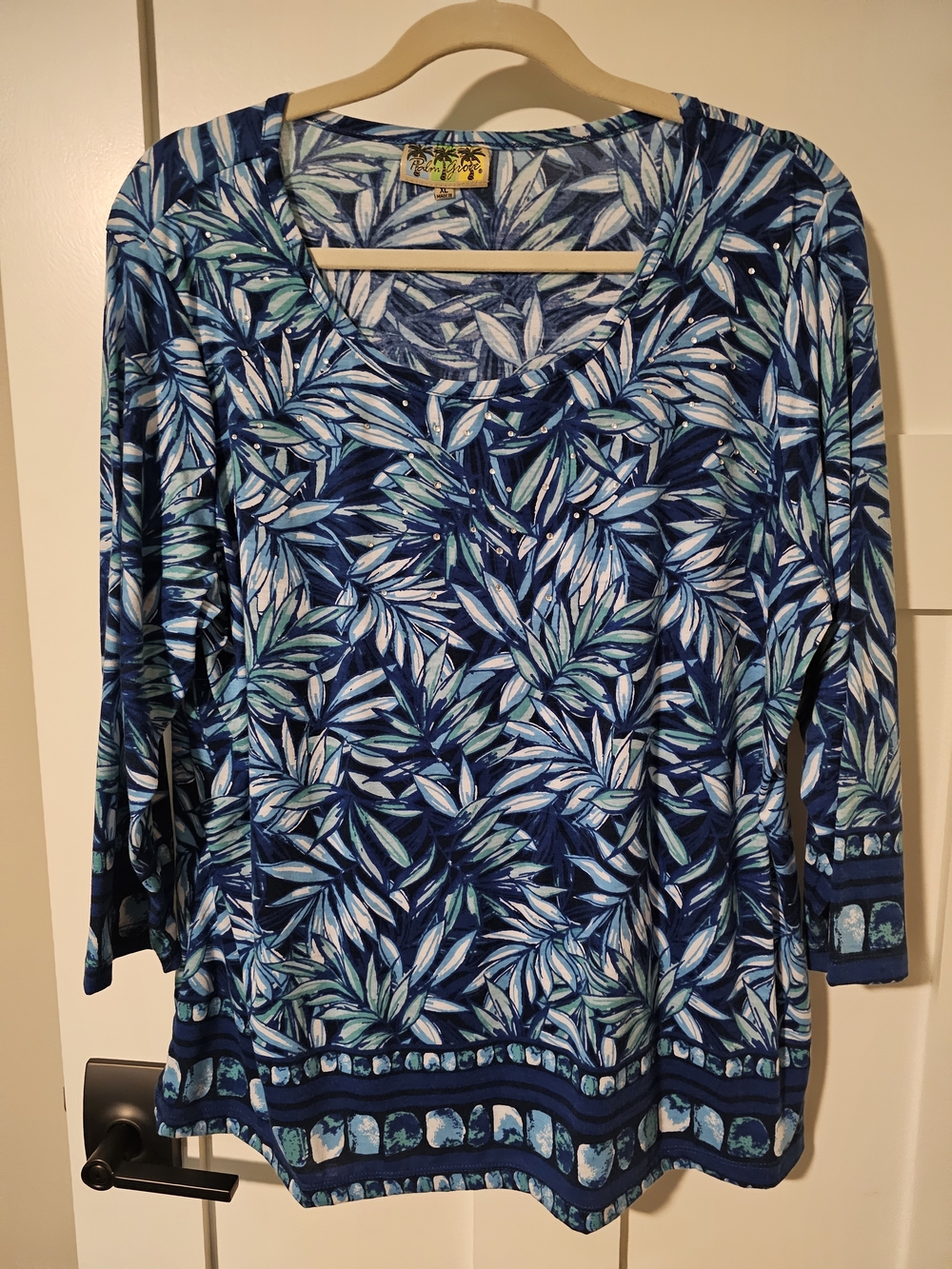 Women’s Blue Leaf-Print V-Neck Top